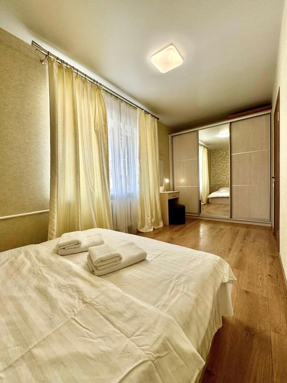 Apartpoltava Витончені Апартаменти Біля Лялькового Театру, Звітна Документація Для Відрядження, Банківський Чек المظهر الخارجي الصورة